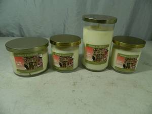 lot 116 image: 4 New Royale Classics Love Paris Candles by CandleLite