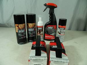 lot 121 image: New Weber Grilling Items