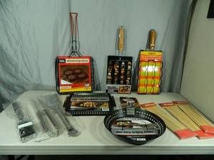 lot 140 image: New BBQ Grilling Items