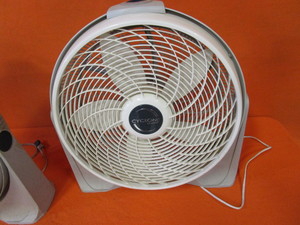 (2) Fans