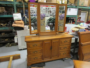 Queen Size Sleigh Bed Bedroom Set