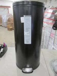 7.9 Gallon Black Step Trash can...