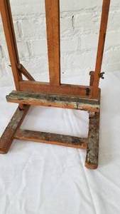 lot 50 image: Vintage Table Top Wooden Artist Easel