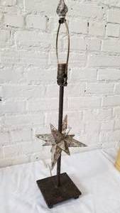 lot 21 image: Rustic Iron Starburst Stick Lamp