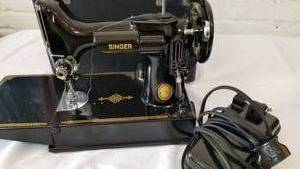 lot 27 image: Vintage Singer Portable Sewing Machine 221-1