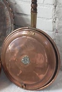 lot 34 image: Antique Belgian Copper Bedwarmer Pan with Handle