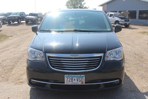 2015 Chrysler Town & Country Touring- WHEELCHAIR LIFT - 87,668 Miles -