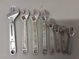 lot 20 image: Lot Of Assorted Adjustable Wrenches