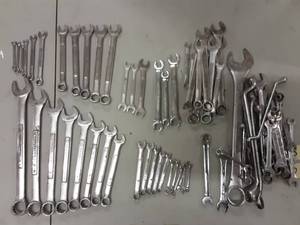 lot 22 image: Large Assortment Of Combination Wrenches, Line Wrenches, Open End & Offset (Mostly Craftsman)