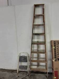 lot 75 image: 8 Wood Ladder & Step Stool
