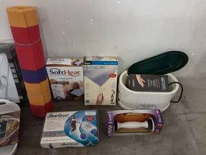 lot 92 image: Shake Weight, 2-Heating Pads, Ropeless Jump Rope