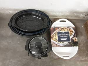 lot 95 image: Corning Ware Bake Dish, Crock Pot, Enamel Ware Bake Pans