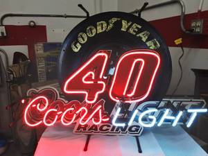 lot 105 image: Coors Light 40th Anniversary Racing Neon Sign Works (Very Cool)