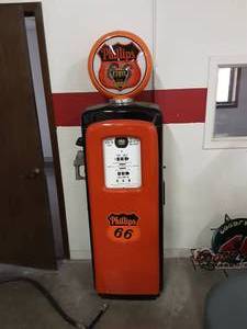 lot 143 image: Martin Schwartz Inc. Model 80 Restored Gas Pump Philipps 66 With Filler & Hose.  Super Cool