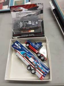lot 165 image: 2-Dick Trickle Cars 124 Scale, 143 Scale