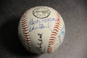 Minnesota Twins Multi Autograph Baseball  Carl Pohlad Sweet Spot