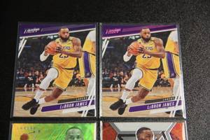 Los Angeles Lakers LeBron James Basketball Card Lot  4 Cards