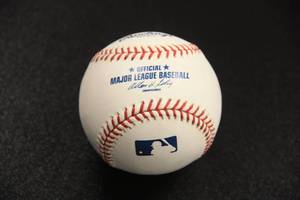 Minnesota Twins Tony Oliva Baseball Autograph