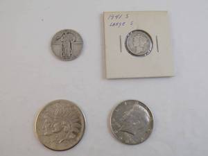 lot 52 image: Lot Of Coins