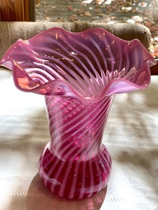 lot 4 image: Signed Fenton Fuchsia Swirl Vase Family Signed (1994)