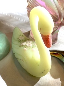 lot 12 image: Four Fenton Figurines