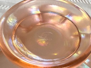 lot 18 image: Fenton Stretch Glass Pink Bowl (75th Anniversary)