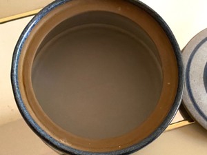 lot 49 image: Vintage Pottery & More