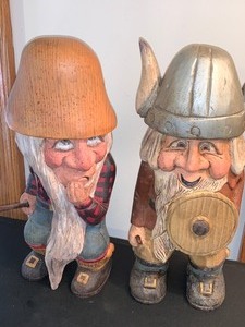 lot 86 image: Two Adorable Scandinavian Figurines