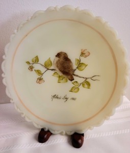 lot 138 image: Fenton Mothers Day Glassware