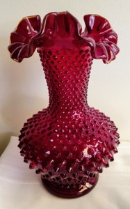 lot 141 image: Cranberry Hobnail Vintage Glassware