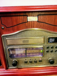 lot 158 image: Leetac RadioCDRecord Player And Records