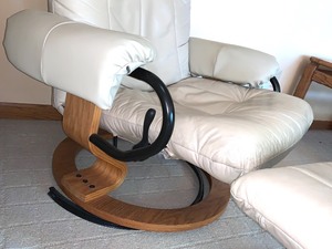 lot 62 image: Leather Chair and Ottoman