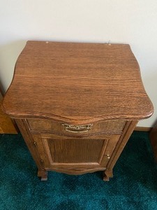 lot 70 image: Wood End Table