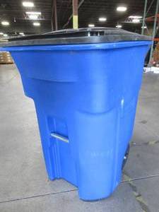 lot 200 image: Toter 96 Gal. Wheeled Blue Trash Can with Flip Top, 25596-R1705 - Some scratches.