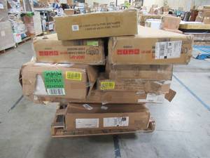 lot 111 image: WHOLESALE MIXED PALLET OF INDOOR LIVNGDINING FURNITURE
