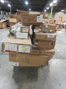 lot 427 image: WHOLESALE MIXED PALLET OF INDOOR STORAGE UNITS AND DECOR