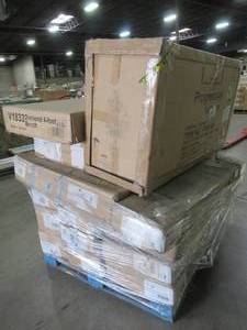 lot 307 image: WHOLESALE MIXED PALLET OF MISCELLANEOUS TABLE TOPS, TABLE LEGS, STOOLS AND BENCH
