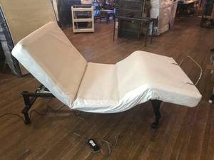 Leggett & Platt Adjustable Bed & Serta iComfort Mattress