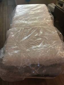 Like New iComfort EF 38 x 80 Mattress