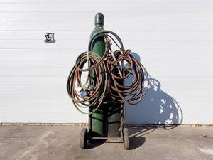 lot 018 image: Oxy Acetylene Welding Torch Tanks