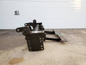lot 040 image: Snow Plow Mount