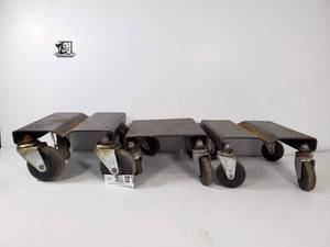 lot 042 image: 3 Furniture Rollers