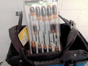 lot 215 image: Irwin Pro Bucket Large Tool Organizer with Assorted Tools