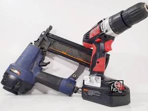 lot 292 image: Ultra Steel 12 volt drill w Campbell Hausfield AirSpray tool out of case