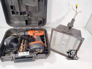 lot 298 image: Black and Decker Firestorm dril W Industrial Light