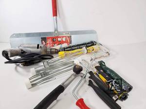 lot 370 image: Painters kit