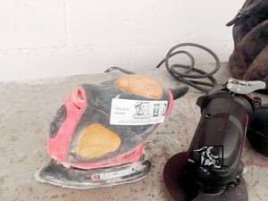 lot 220 image: Black & Decker Palm Sander  Roto Zip with Accessories and bag (all works)