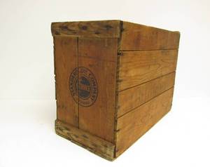 lot 19 image: Antique STANDARD OIL Wooden Advertising Crate