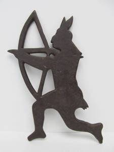 lot 21 image: Vintage Heavy Cast Iron Indian Silhouette wBow & Arrow