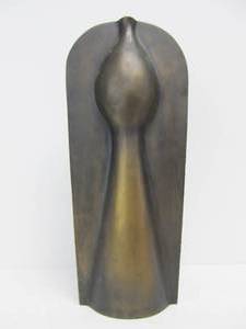 lot 33 image: Quality Vintage Mid Century Sculptural Bronze Vase